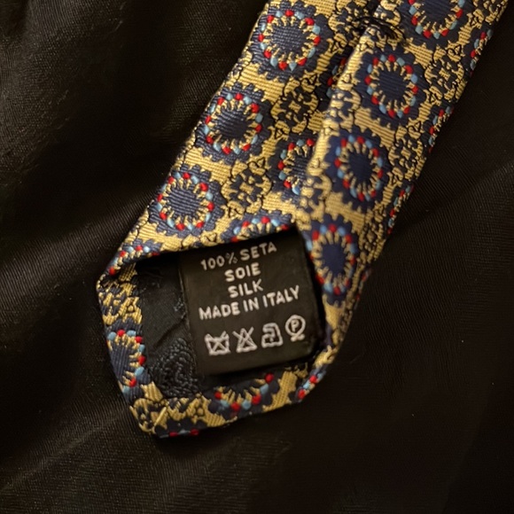 Mens Versace Gold/Navy Silk Tie NWOT - Picture 5 of 5